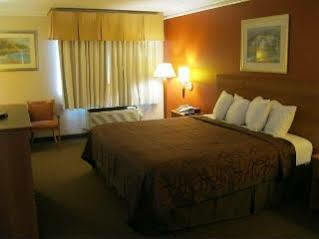 Hotel 6-alvin, Tx 2*