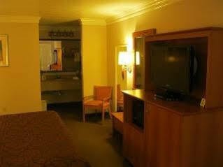 6-alvin, Tx Hotel 2*